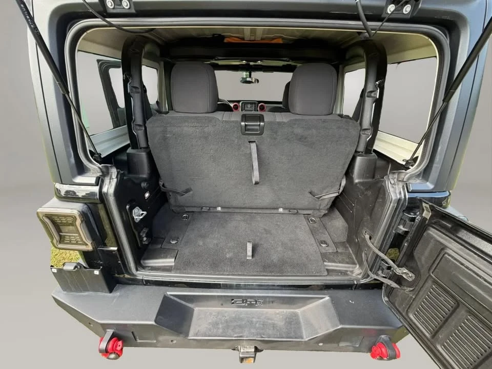2019 Jeep JL Wrangler - Image 16 of 17