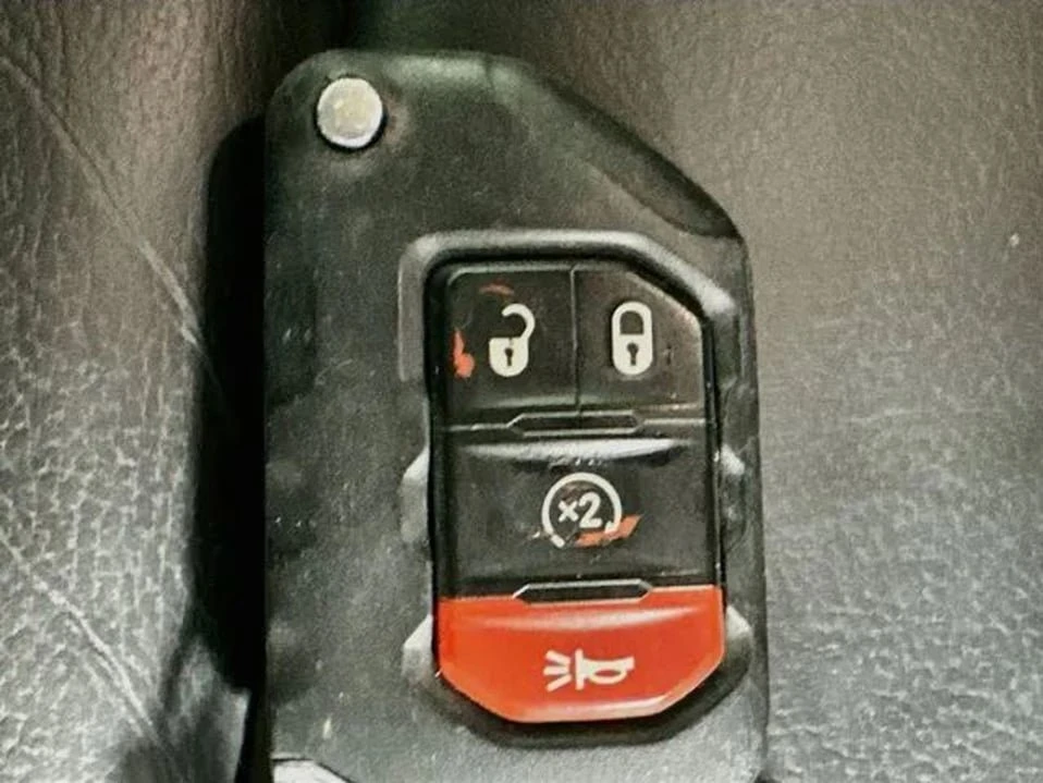 2019 Jeep JL Wrangler - Image 16 of 20