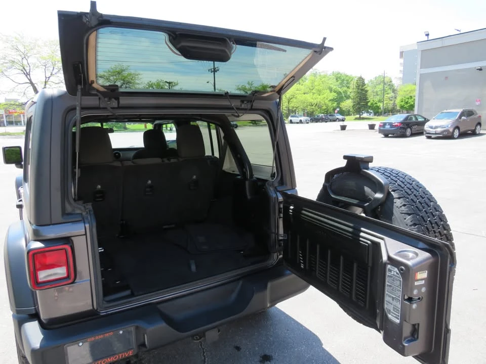 2019 Jeep JL Wrangler - Image 14 of 20