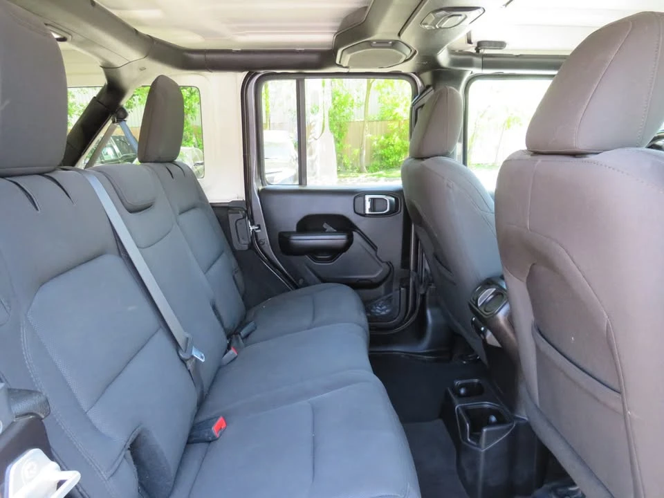 2019 Jeep JL Wrangler - Image 13 of 20