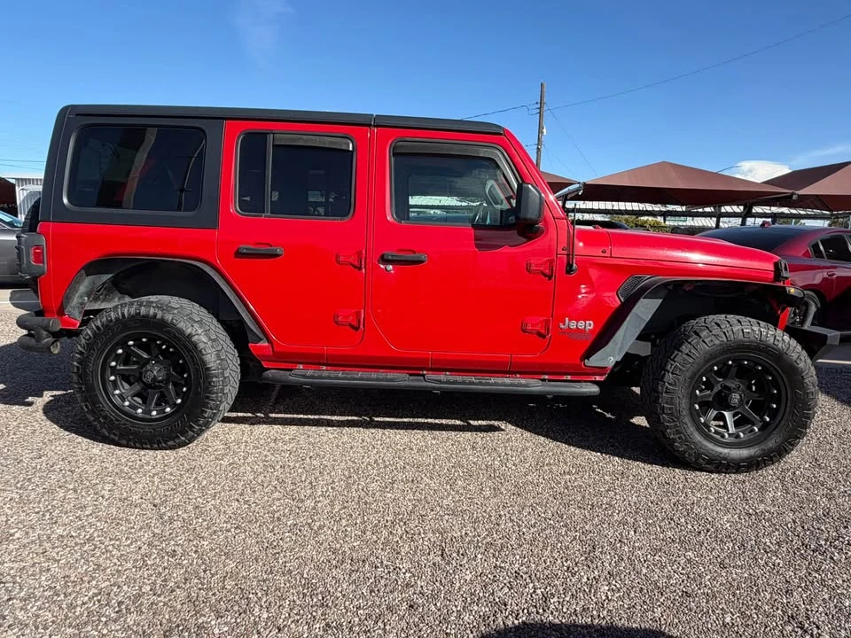 2019 Jeep JL Wrangler - Image 5 of 5