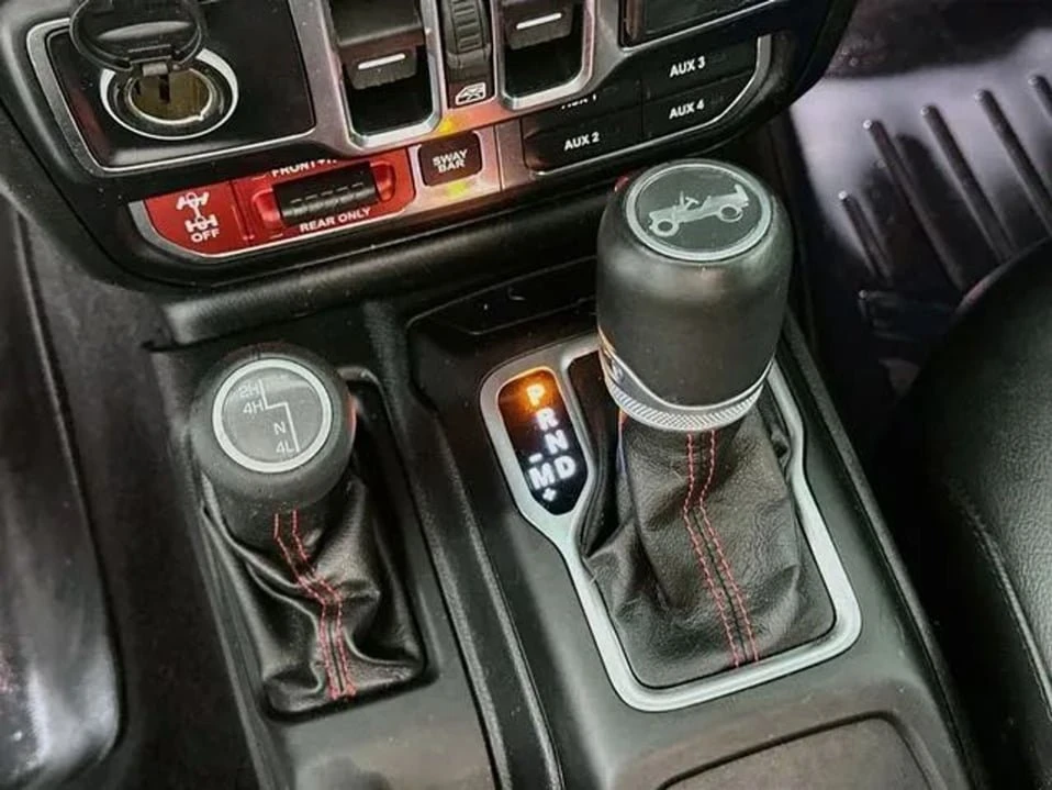 2019 Jeep JL Wrangler - Image 14 of 20