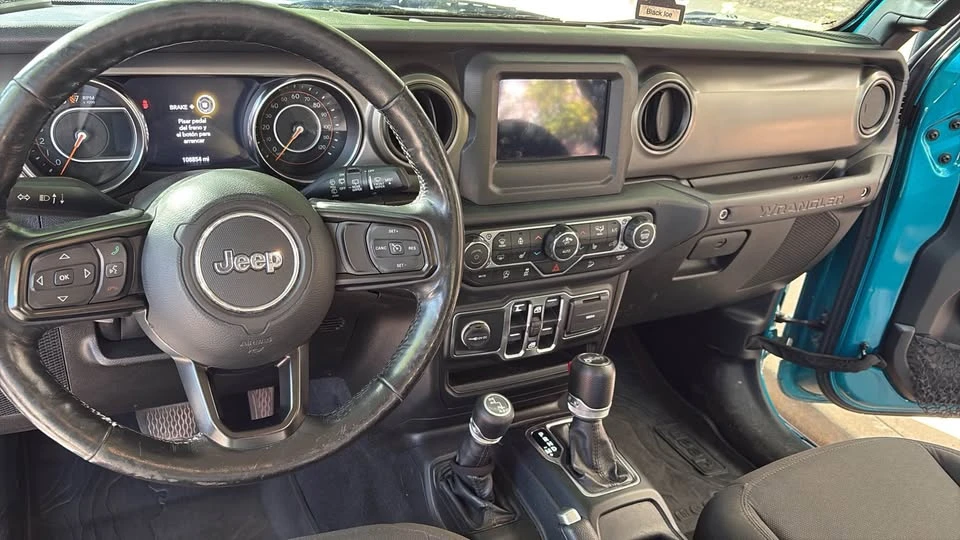 2019 Jeep JL Wrangler - Image 17 of 20