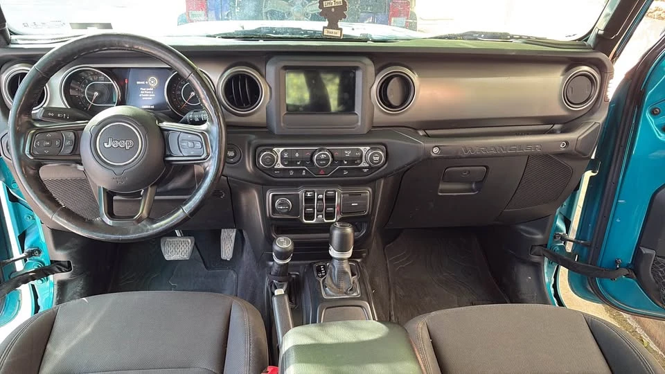 2019 Jeep JL Wrangler - Image 18 of 20