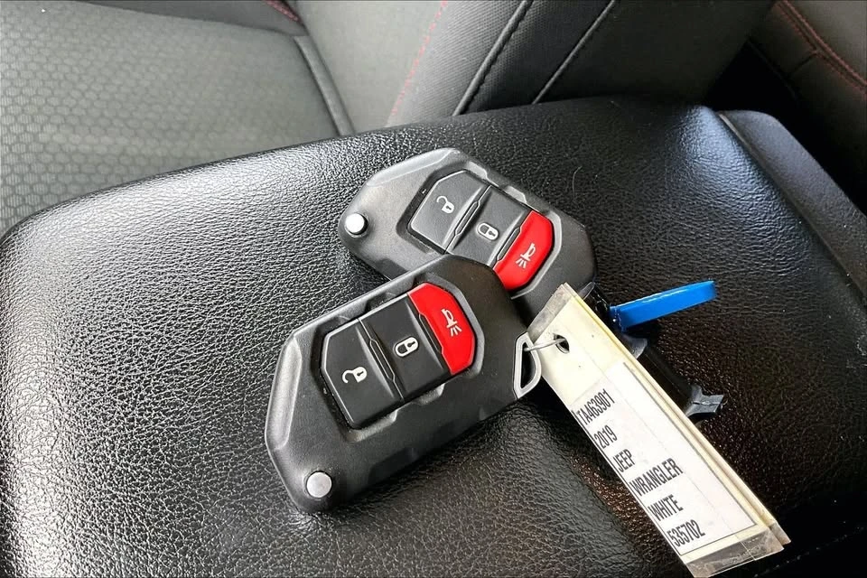 2019 Jeep JL Wrangler - Image 7 of 9