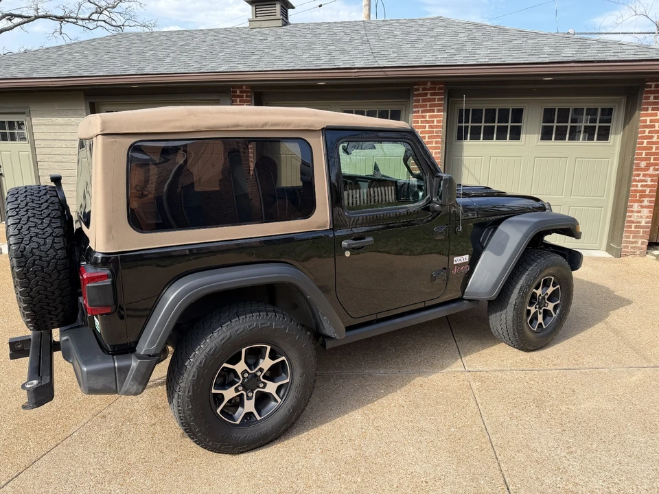 2019 Jeep JL Wrangler - Image 17 of 21