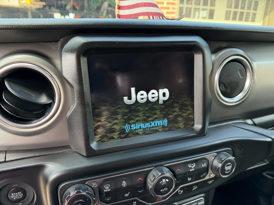 2019 Jeep JL Wrangler - Image 10 of 21