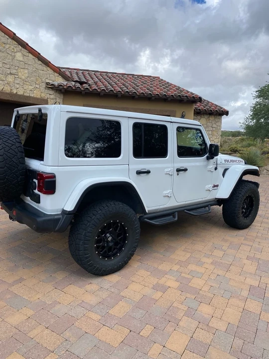 2019 Jeep JL Wrangler - Image 4 of 10