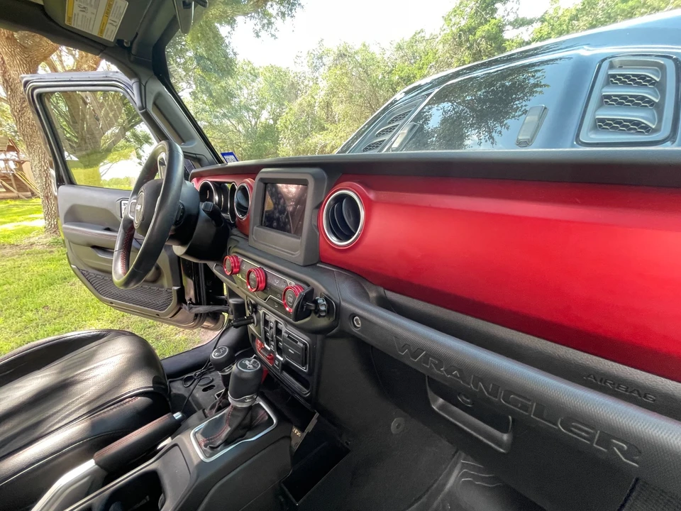 2019 Jeep JL Wrangler - Image 14 of 31
