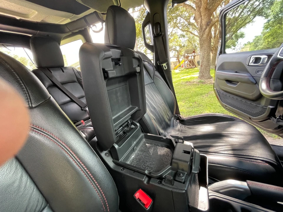 2019 Jeep JL Wrangler - Image 15 of 31