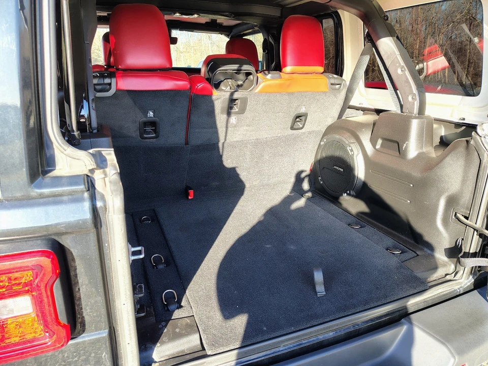 2019 Jeep JL Wrangler - Image 18 of 21