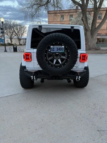2019 Jeep JL Wrangler - Image 5 of 15