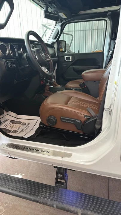 2019 Jeep JL Wrangler - Image 14 of 15