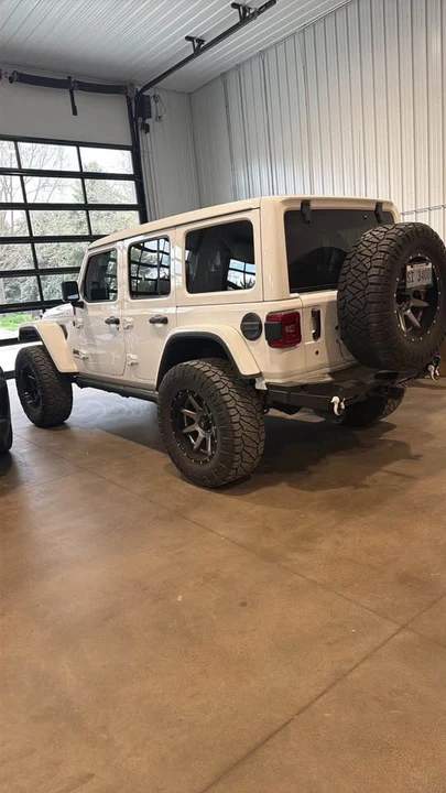 2019 Jeep JL Wrangler - Image 12 of 15