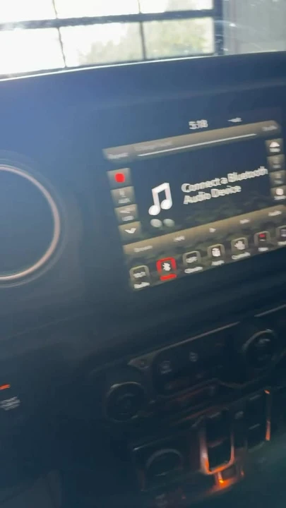 2019 Jeep JL Wrangler - Image 15 of 15