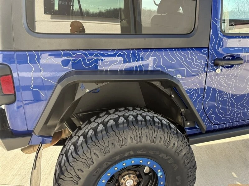 2019 Jeep JL Wrangler - Image 16 of 31