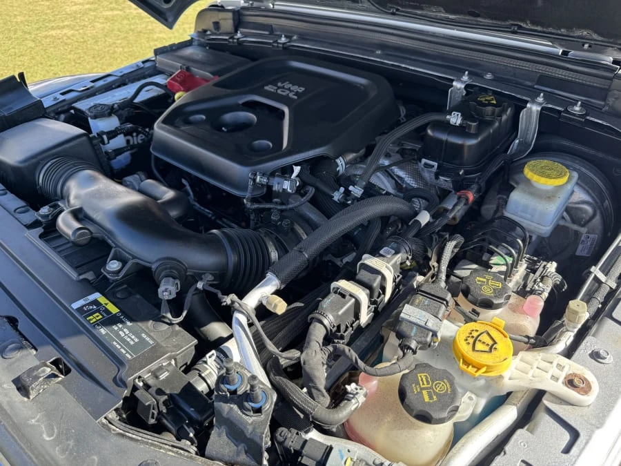 2019 Jeep JL Wrangler - Image 8 of 8