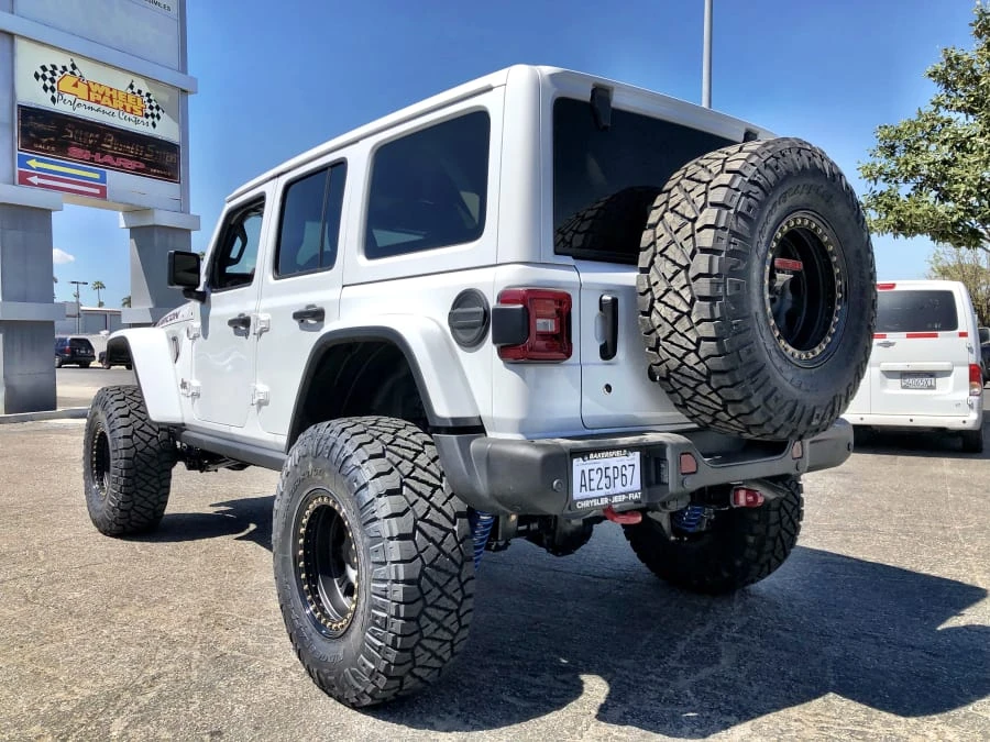 2019 Jeep JL Wrangler - Image 3 of 12