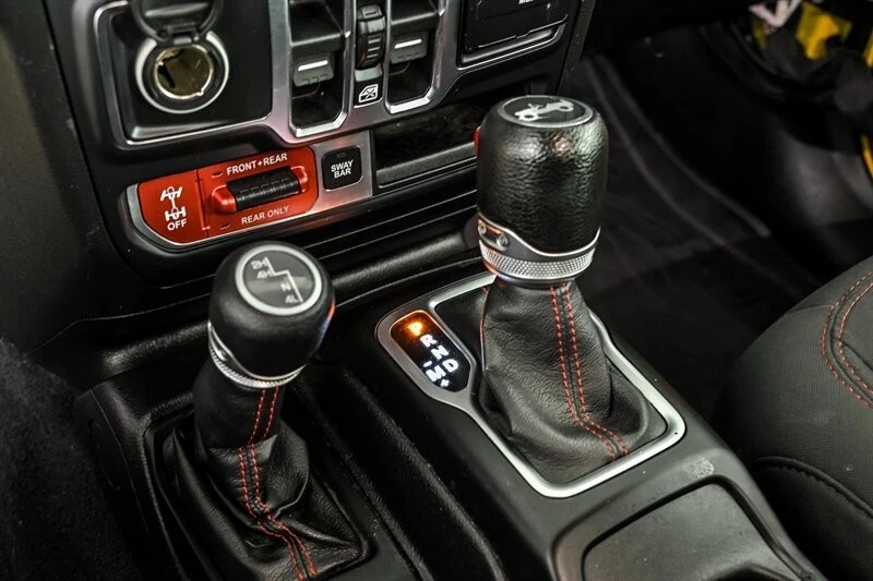 2019 Jeep JL Wrangler - Image 27 of 28