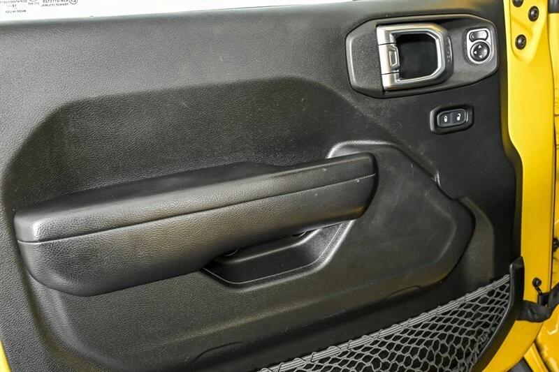 2019 Jeep JL Wrangler - Image 13 of 28