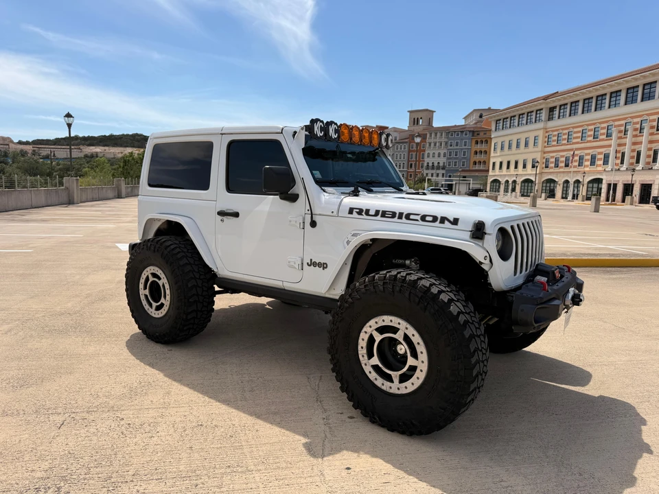 2019 Jeep JL Wrangler - Image 13 of 31