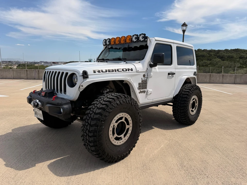 2019 Jeep JL Wrangler - Image 9 of 31