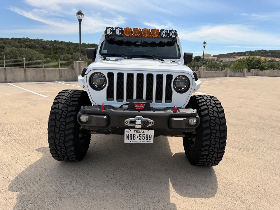 2019 Jeep JL Wrangler - Image 8 of 31