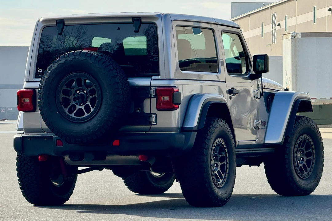 2019 Jeep JL Wrangler - Image 5 of 31