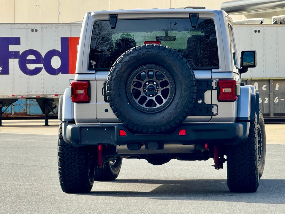 2019 Jeep JL Wrangler - Image 9 of 31