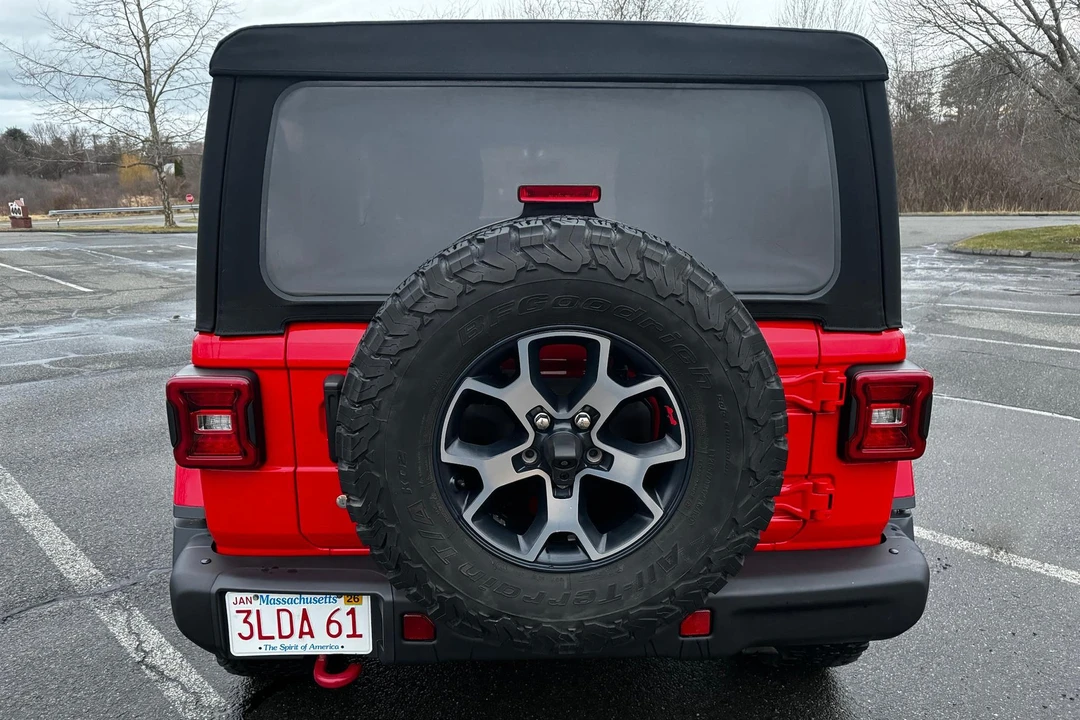 2019 Jeep JL Wrangler - Image 5 of 5