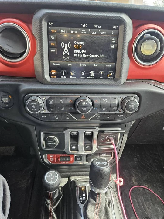 2019 Jeep JL Wrangler - Image 4 of 7