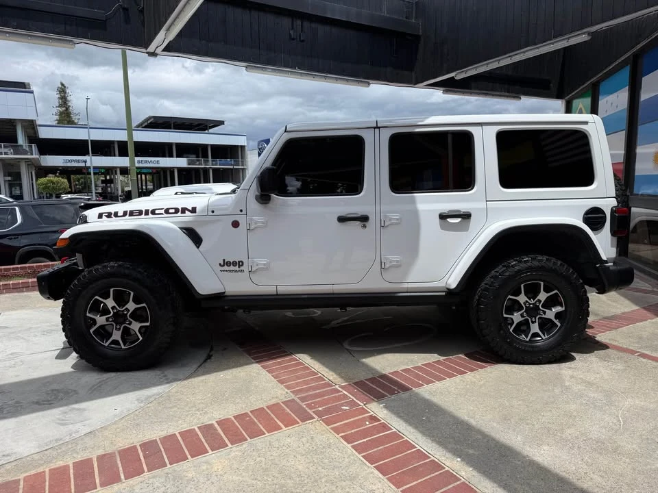 2019 Jeep JL Wrangler - Image 3 of 9