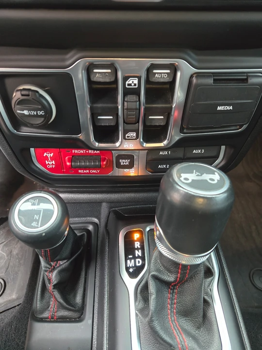 2019 Jeep JL Wrangler - Image 10 of 20