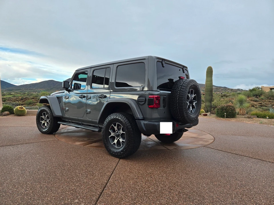 2019 Jeep JL Wrangler - Image 3 of 20