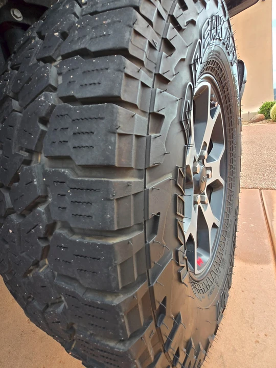 2019 Jeep JL Wrangler - Image 19 of 20