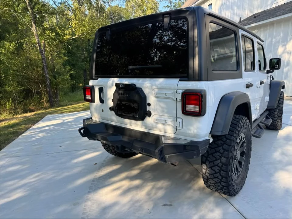 2019 Jeep JL Wrangler - Image 6 of 15