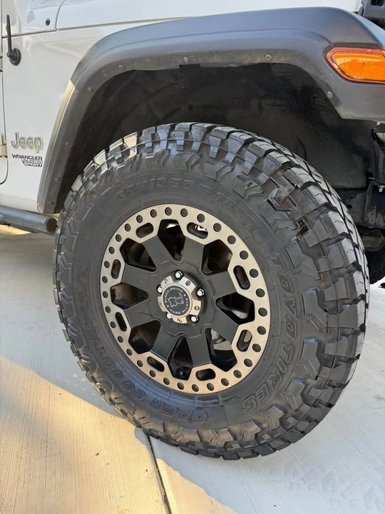 2019 Jeep JL Wrangler - Image 5 of 15