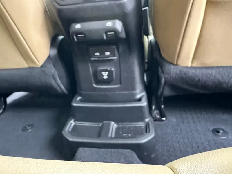 2019 Jeep JL Wrangler - Image 17 of 21