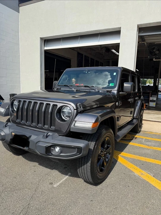 2019 Jeep JL Wrangler - Image 4 of 13