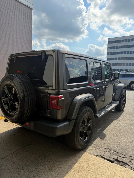 2019 Jeep JL Wrangler - Image 8 of 13