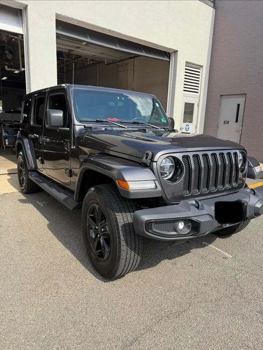 2019 Jeep JL Wrangler - Image 2 of 13
