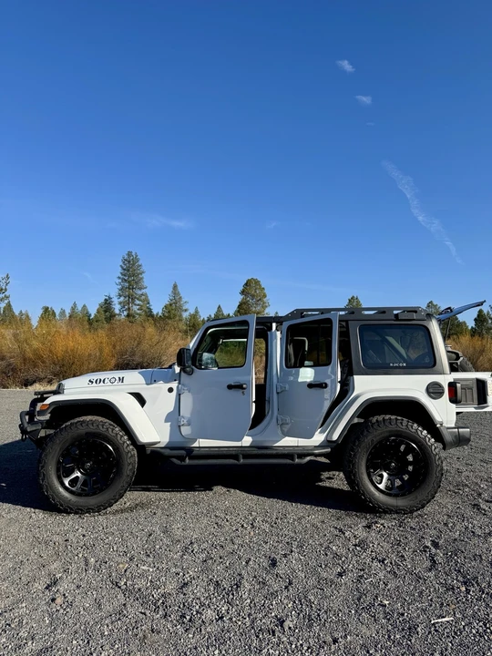 2019 Jeep JL Wrangler - Image 7 of 22