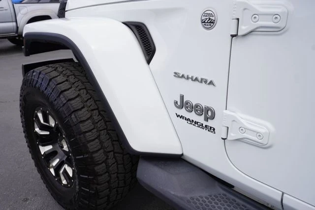 2019 Jeep JL Wrangler - Image 17 of 21