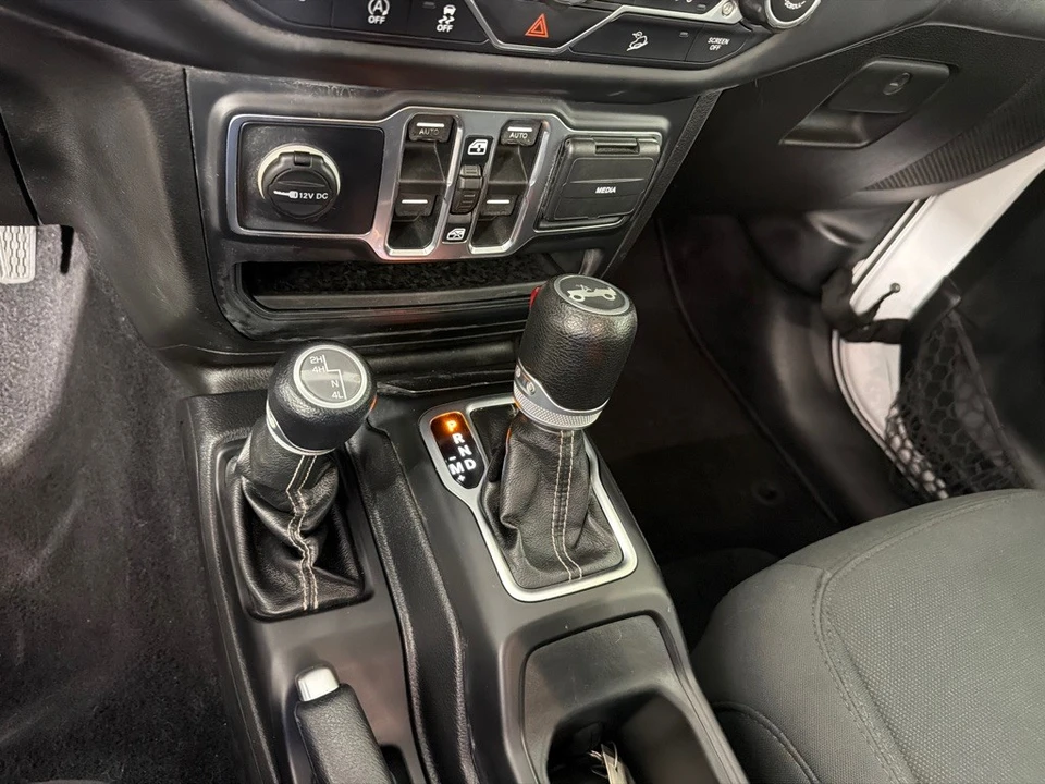 2019 Jeep JL Wrangler - Image 16 of 25