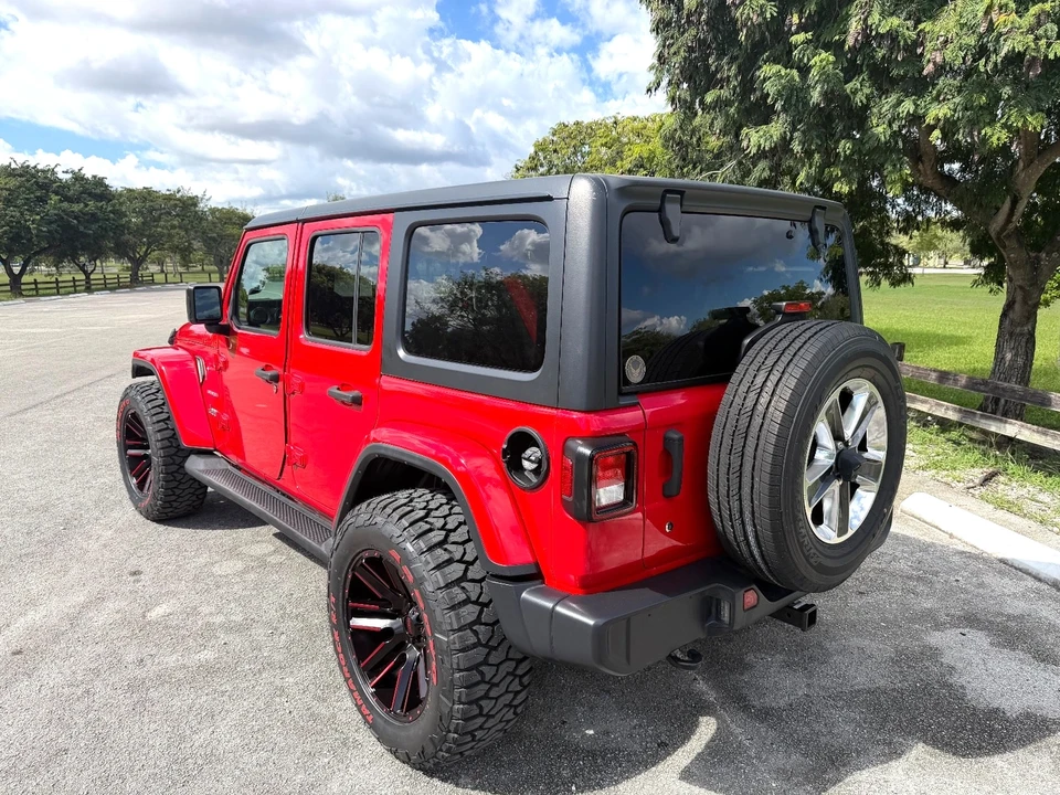 2019 Jeep JL Wrangler - Image 13 of 21