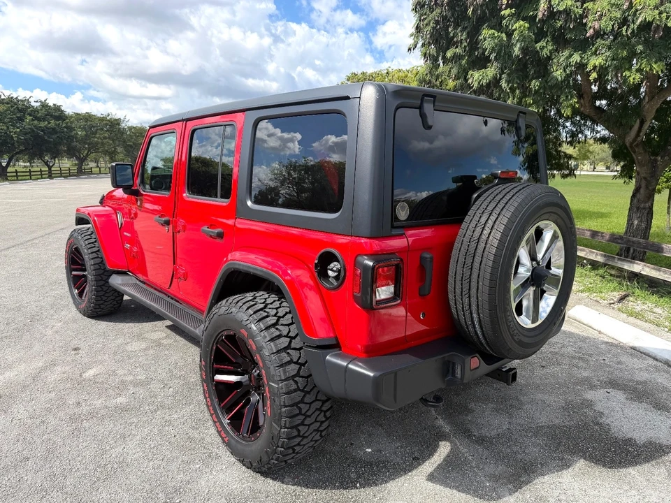 2019 Jeep JL Wrangler - Image 14 of 21