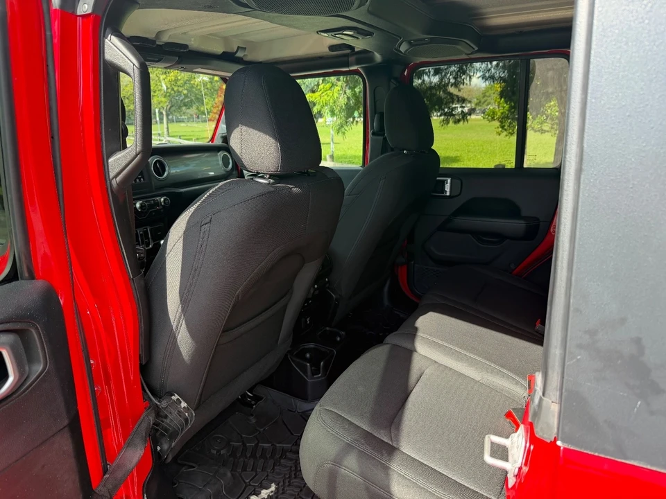 2019 Jeep JL Wrangler - Image 20 of 21