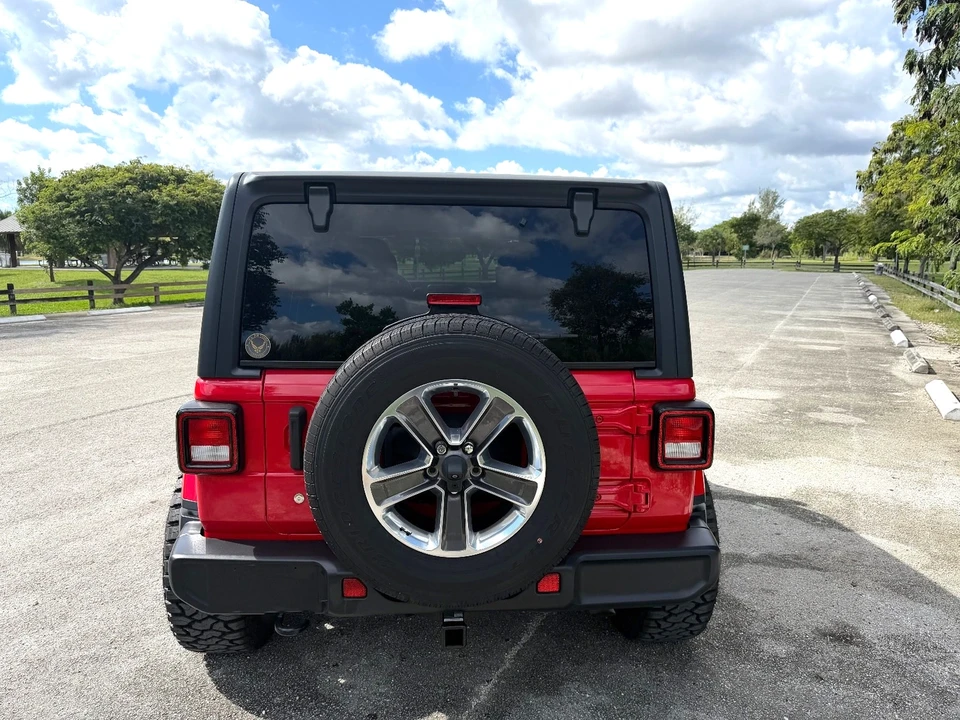 2019 Jeep JL Wrangler - Image 12 of 21
