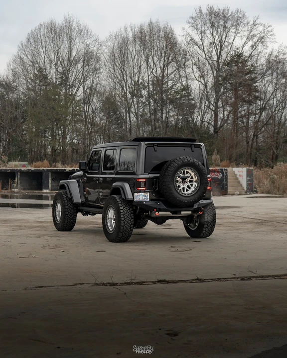 2019 Jeep JL Wrangler - Image 17 of 21