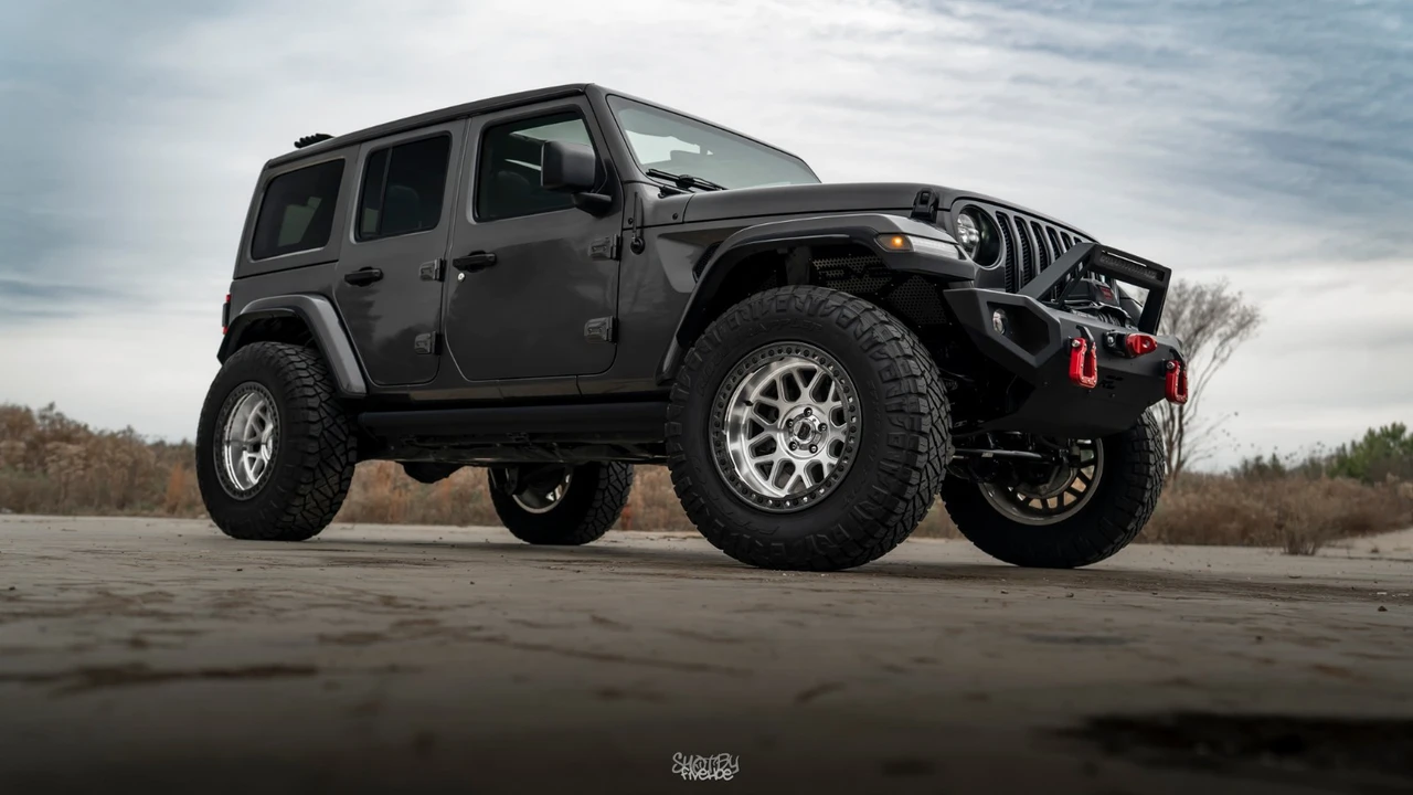 2019 Jeep JL Wrangler - Image 4 of 21